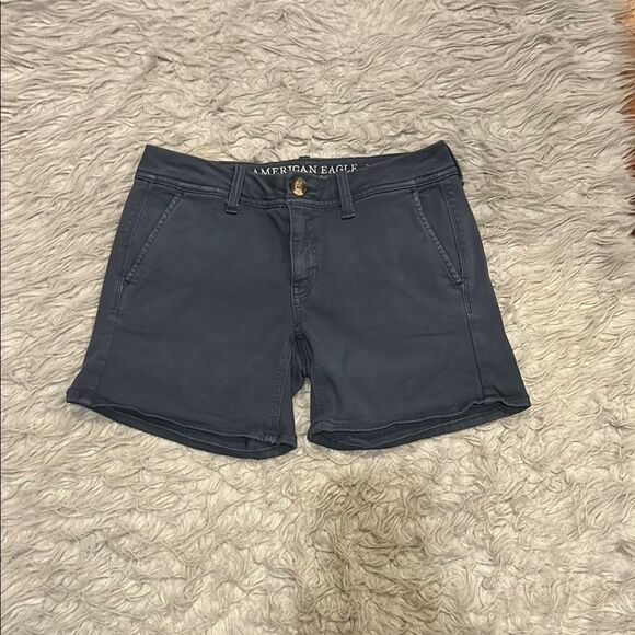 American Eagle Outfitters Midi Blue Cotton Stretch Shorts - Picture 1 of 4